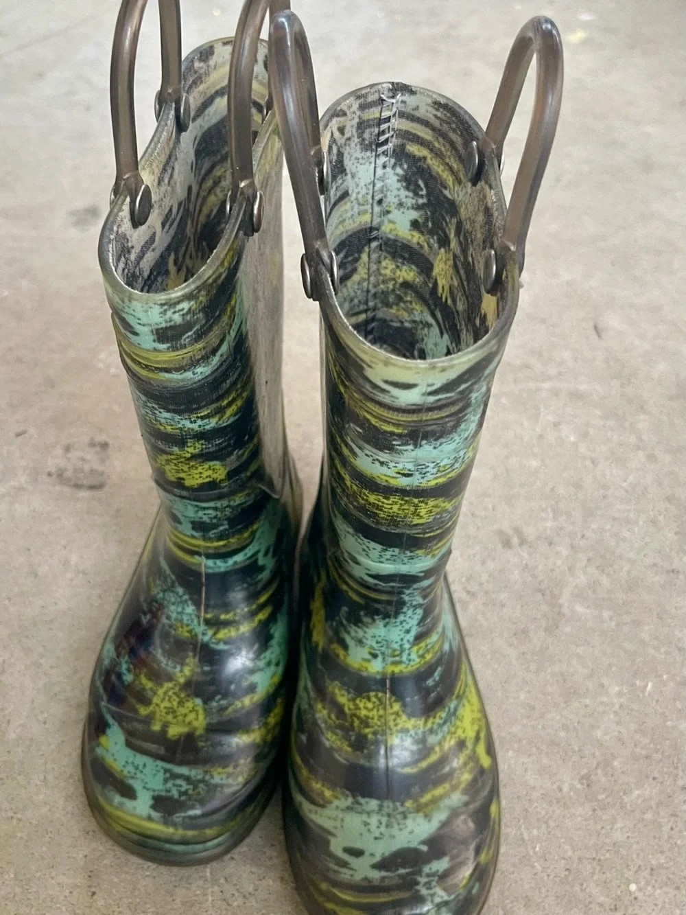 Western Chief sturdy waterproof